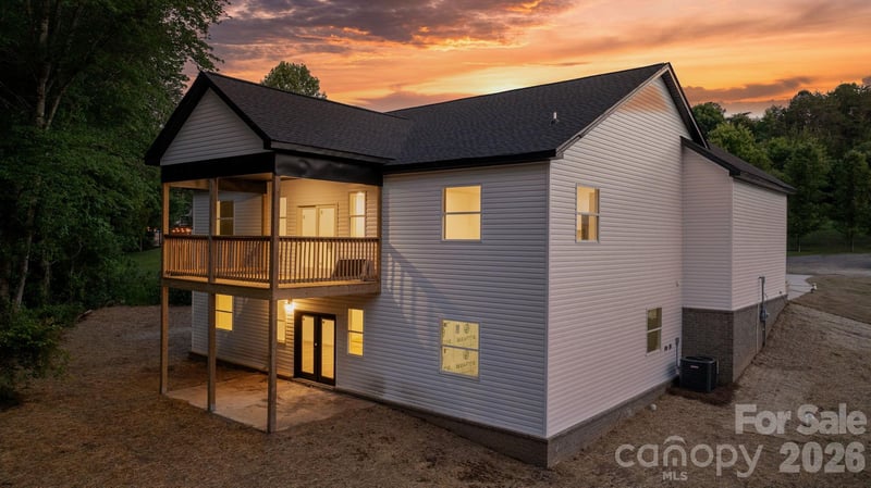 47 Tennyson Dr, Taylorsville, NC 28681
