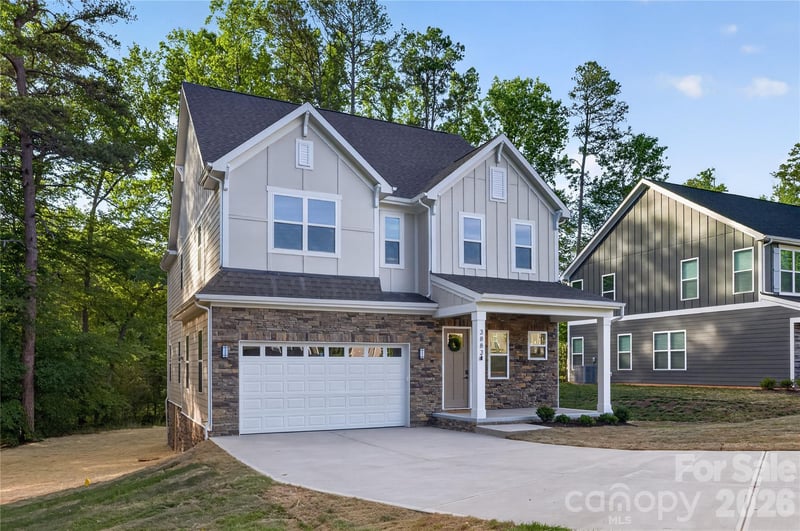 3883 12th St, Hickory, NC 28601