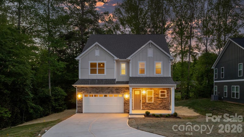 3883 12th St NE, Hickory, NC 28601