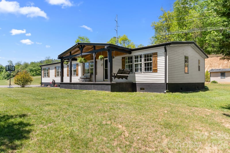 152 Pioneer Rg, Sparta, NC 28675