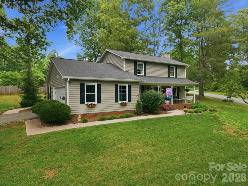 1496 Hardwood Cir, Newton, NC 28658
