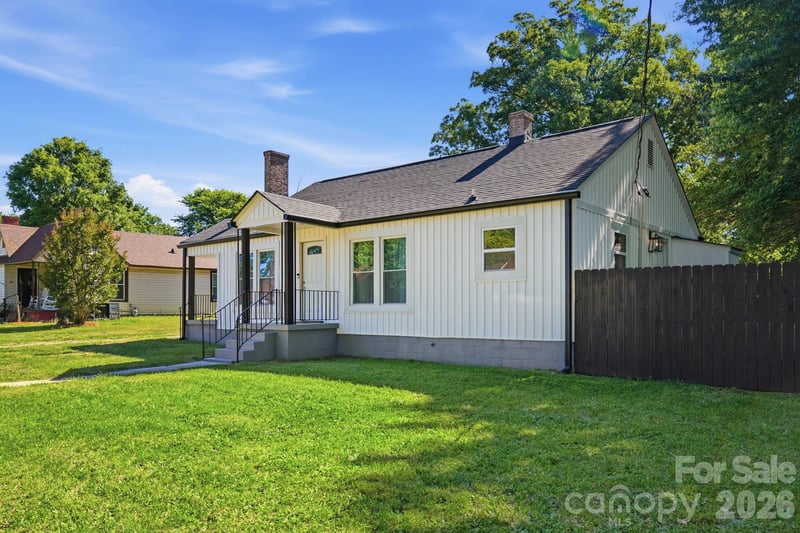 912 Laura Ave, Kannapolis, NC 28083