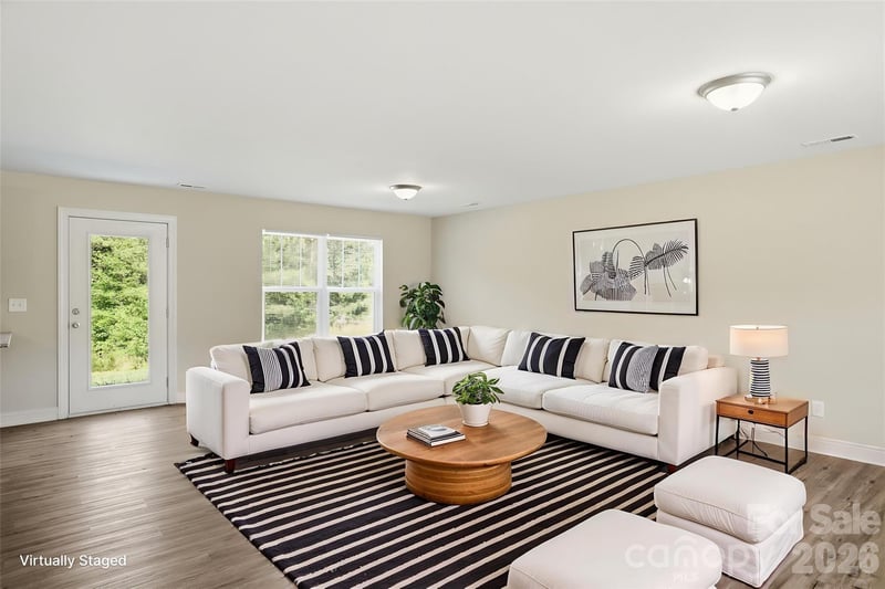 502 Coffeetree Ln, Stanley, NC 28164