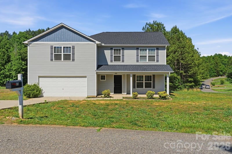 502 Coffeetree Ln, Stanley, NC 28164