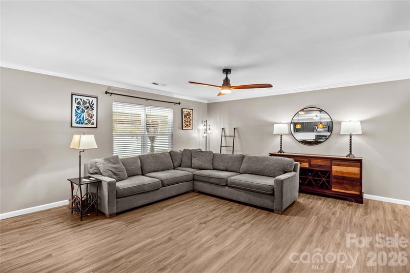 218 Valerie Dr, Lincolnton, NC 28092