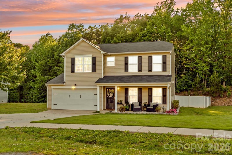 218 Valerie Dr, Lincolnton, NC 28092