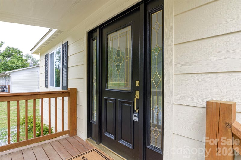 286 Berkeley Rd, Hendersonville, NC 28792
