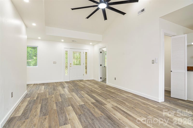 286 Berkeley Rd, Hendersonville, NC 28792