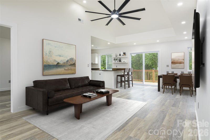 286 Berkeley Rd, Hendersonville, NC 28792