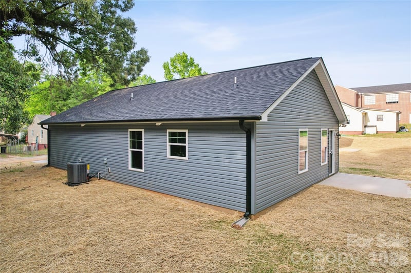 209 17th St, Kannapolis, NC 28081