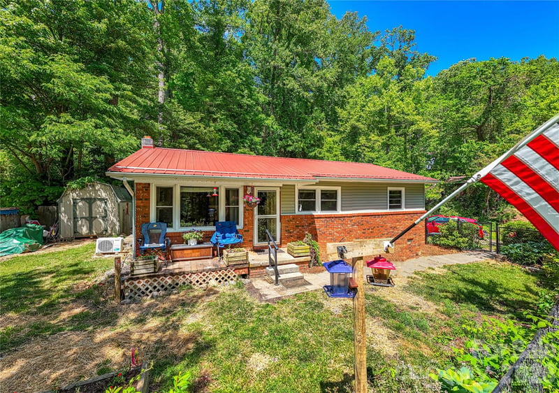 203 Kennedy Dr #21 & 22, Swannanoa, NC 28778