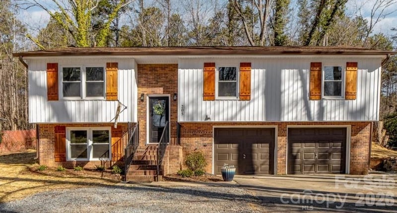 205 Redding Rd, Stanley, NC 28164