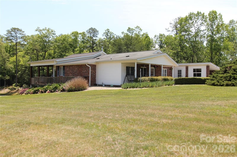 231 Allen Rd, East Flat Rock, NC 28726