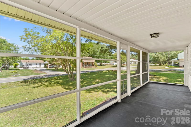180 Center St, Cooleemee, NC 27014