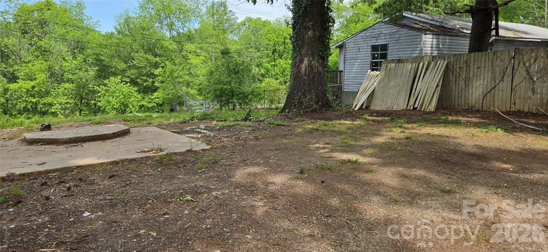 18 Paradise Ridge Rd, Candler, NC 28715