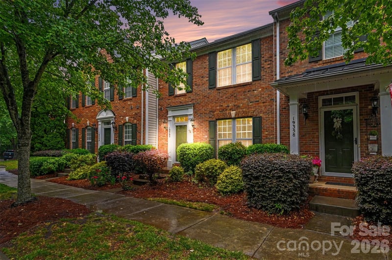 19362 Makayla Ln, Cornelius, NC 28031
