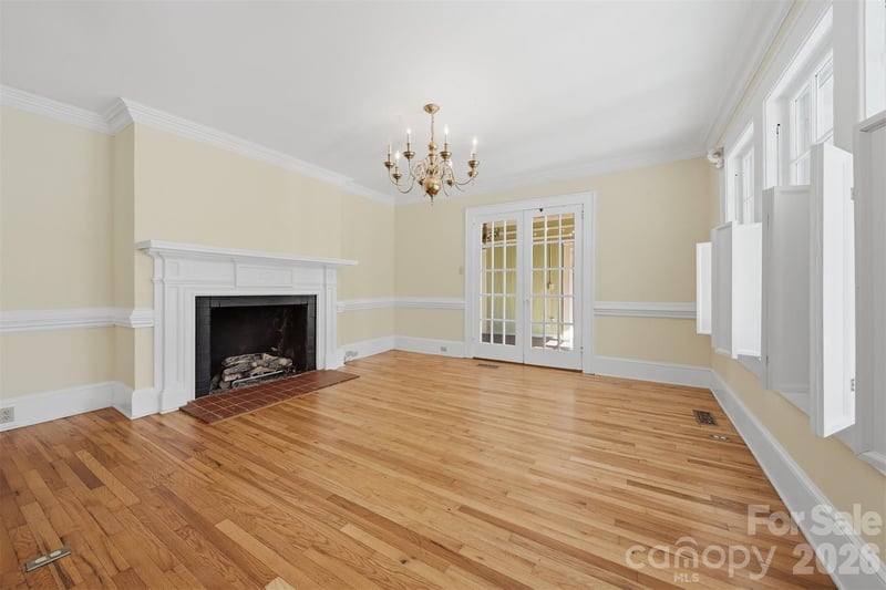 1010 College Ave, Lenoir, NC 28645