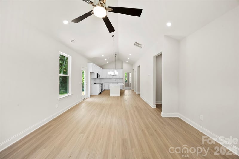 128 Slate Dr, Statesville, NC 28625