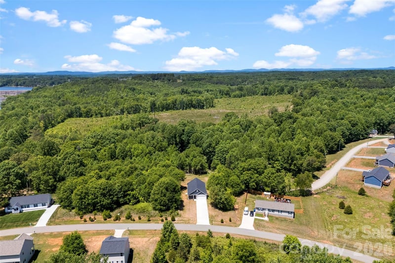128 Slate Dr, Statesville, NC 28625