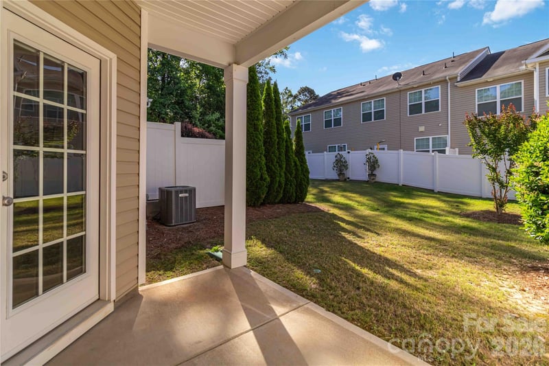 7048 Woodsbay Ln, Rock Hill, SC 29732