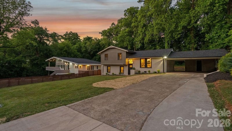 3400 Campbell Dr, Charlotte, NC 28205