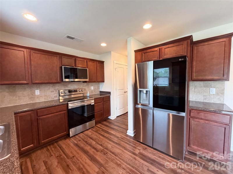6612 Nathan Dr, Charlotte, NC 28269