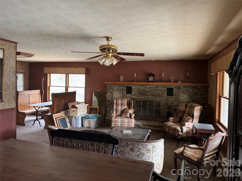 814 Mountain View Dr, Maggie Valley, NC 28751