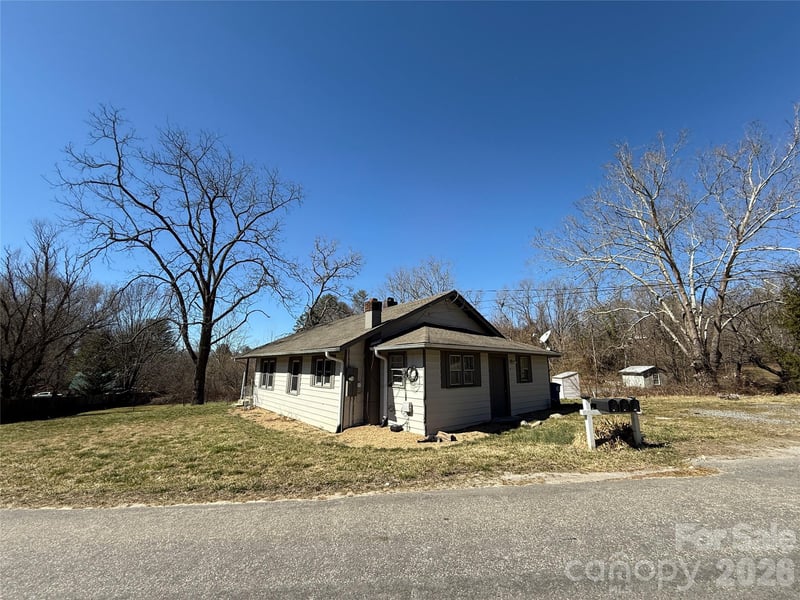 40 Little Knob Rd, Asheville, NC 28803