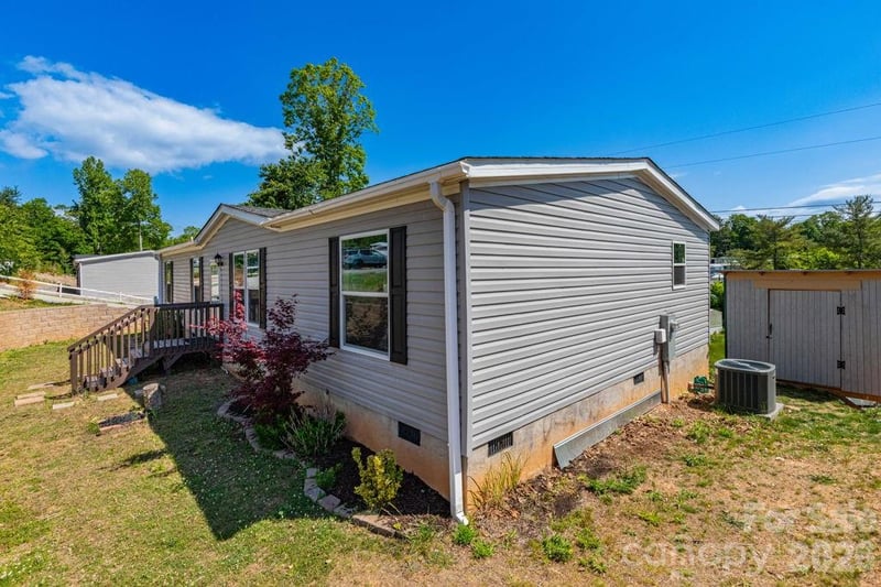 84 Hazelwood Rd, Asheville, NC 28806