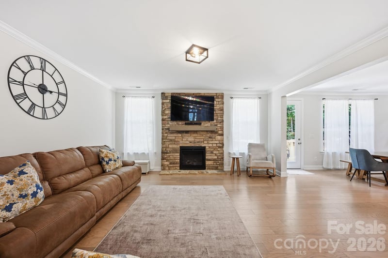 125 Sweet Grass Ln, Mooresville, NC 28115