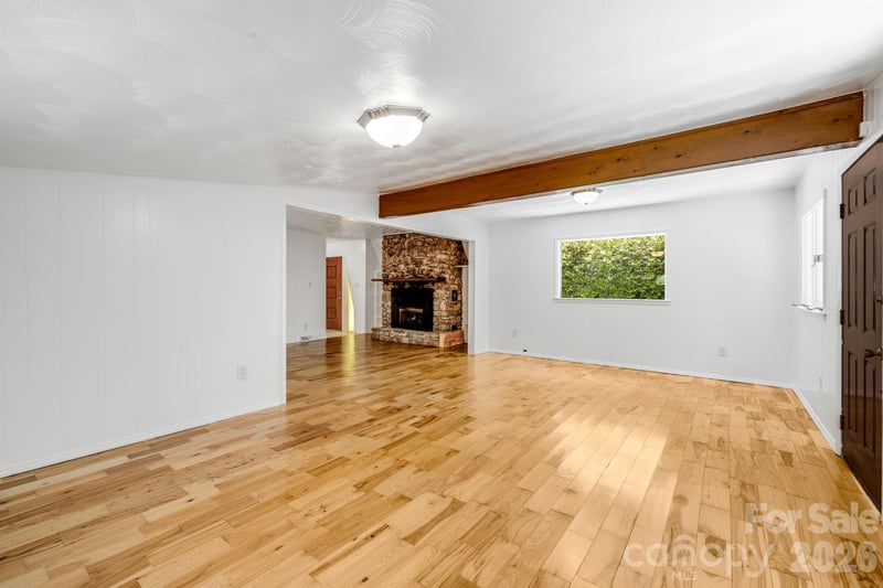 45 Echo Hills Dr, Fairview, NC 28730