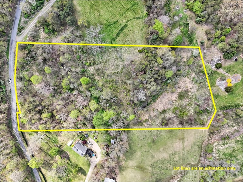 676 Cathey Cove Rd, Waynesville, NC 28786