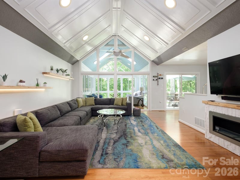30 Cherokee Trl, Fletcher, NC 28732
