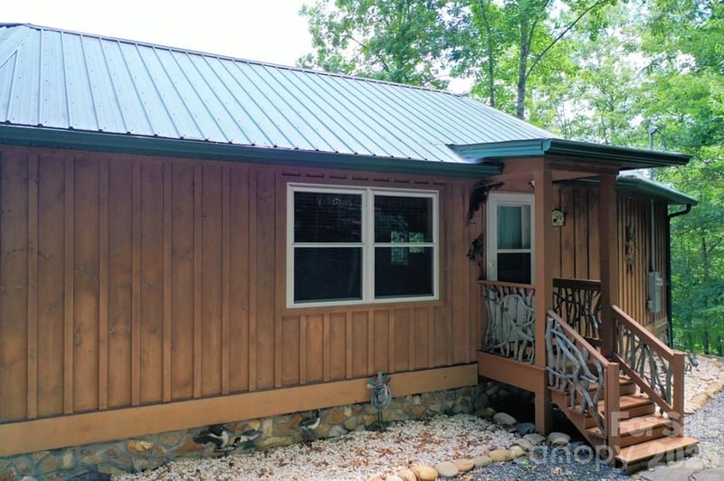 470 Bear Ridge Rd, Tuckasegee, NC 28783