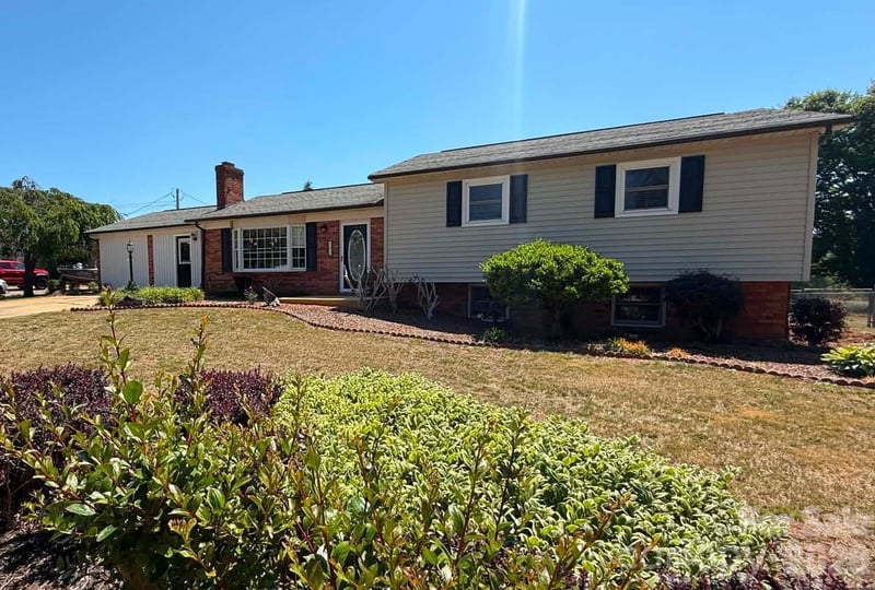 2121 Union Grove Rd, Lenoir, NC 28645