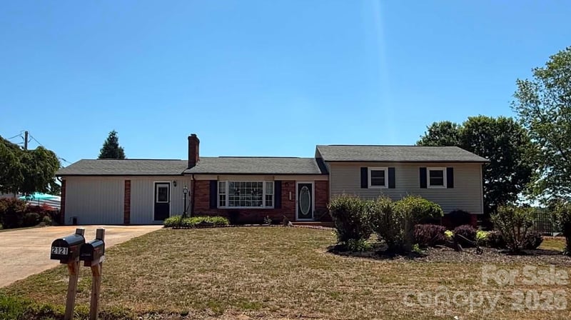 2121 Union Grove Rd, Lenoir, NC 28645