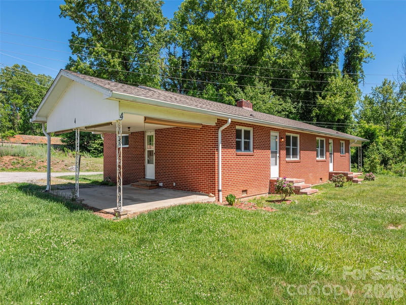 193 Old Howell Mill Rd, Waynesville, NC 28786