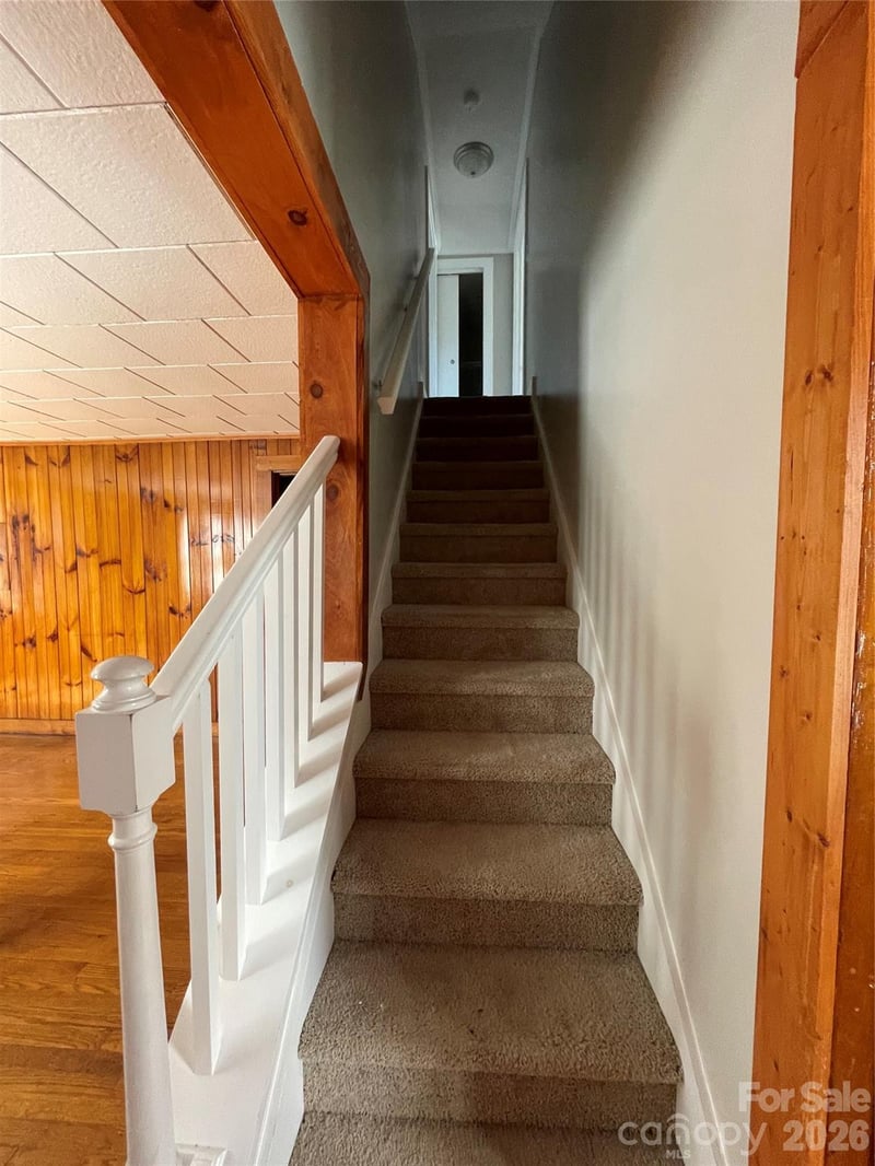 3544 6th Street Dr NW, Hickory, NC 28601