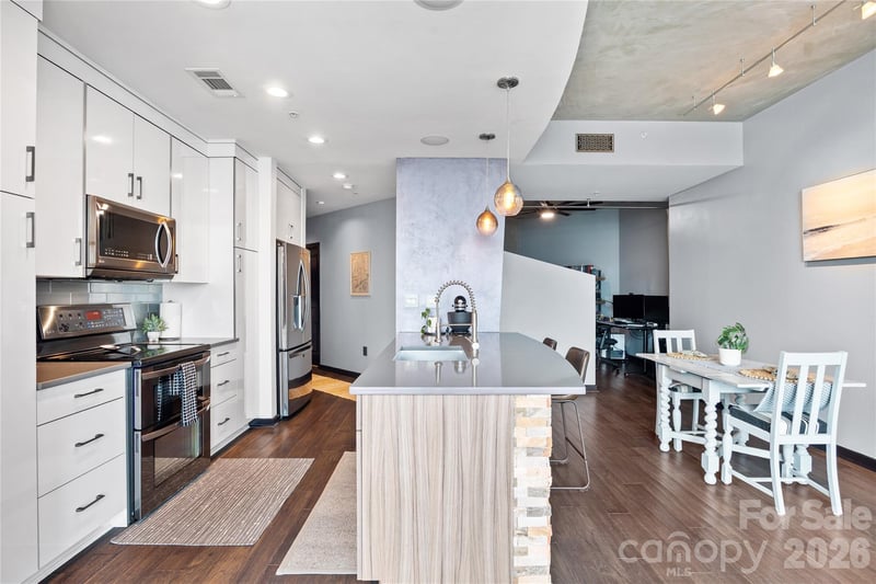 210 Church St #3007, Charlotte, NC 28202