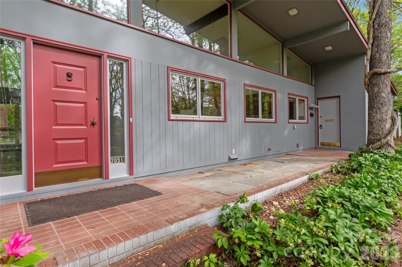 2051 Royall Dr, Winston Salem, NC 27106