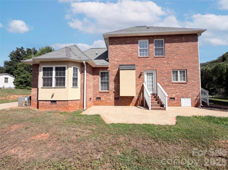 106 Woodfield Ln, Cherryville, NC 28021