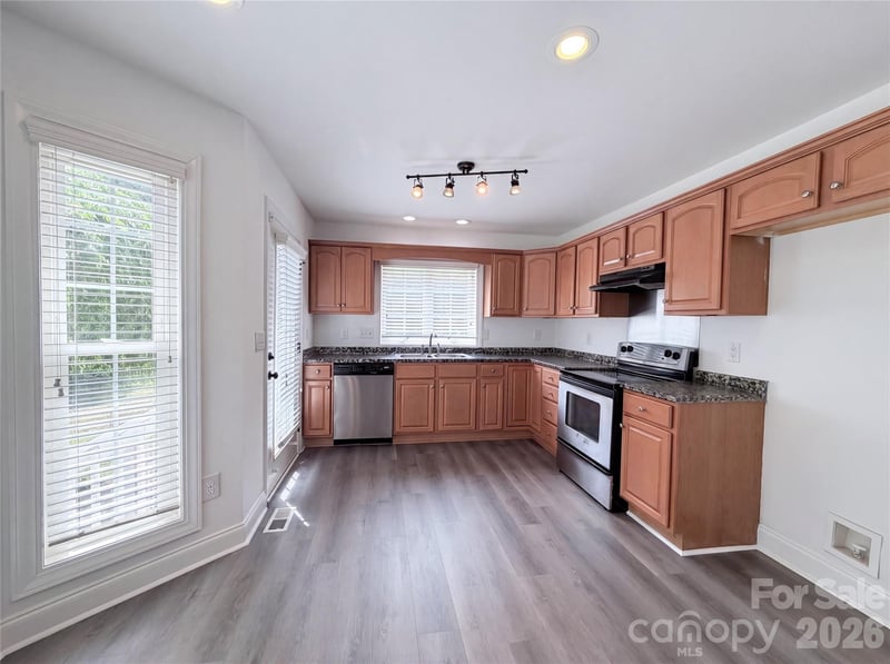 106 Woodfield Ln, Cherryville, NC 28021