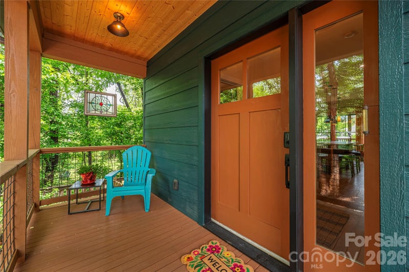 5 Grove St, Weaverville, NC 28787