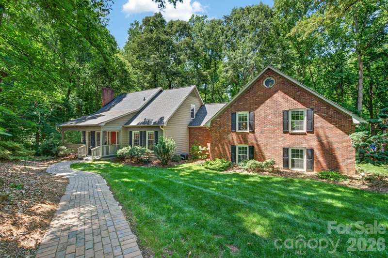 1712 Saddlewood Dr, Fort Mill, SC 29715