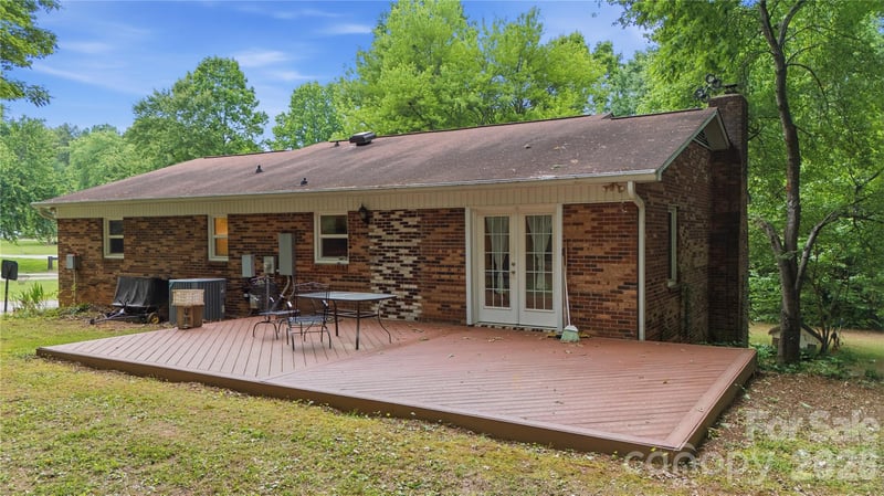 1959 Rock Springs Cir, Denver, NC 28037