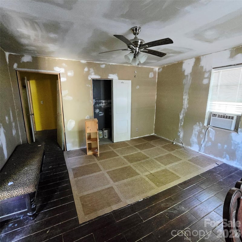 887 Okeewemee Star Rd, Star, NC 27356