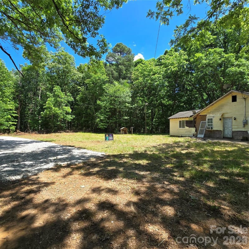 887 Okeewemee Star Rd, Star, NC 27356