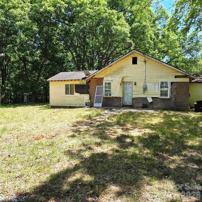 887 Okeewemee Star Rd, Star, NC 27356