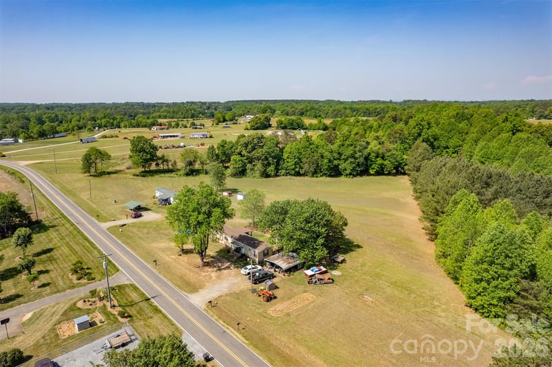 2462 - 2464 Leonhardt Rd, Cherryville, NC 28021
