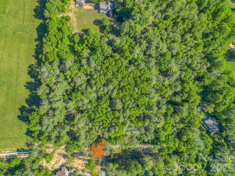 9999 Sedgewood Ct, Fairview, NC 28730